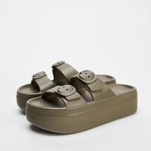 Zara RUBBERIZED STRAPPY ATHLETIC
SANDALS 6 1/2 NWT